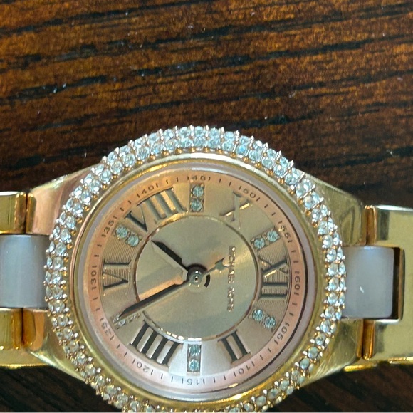 Ladies Rose Gold Michael Kors watch - Picture 2 of 3